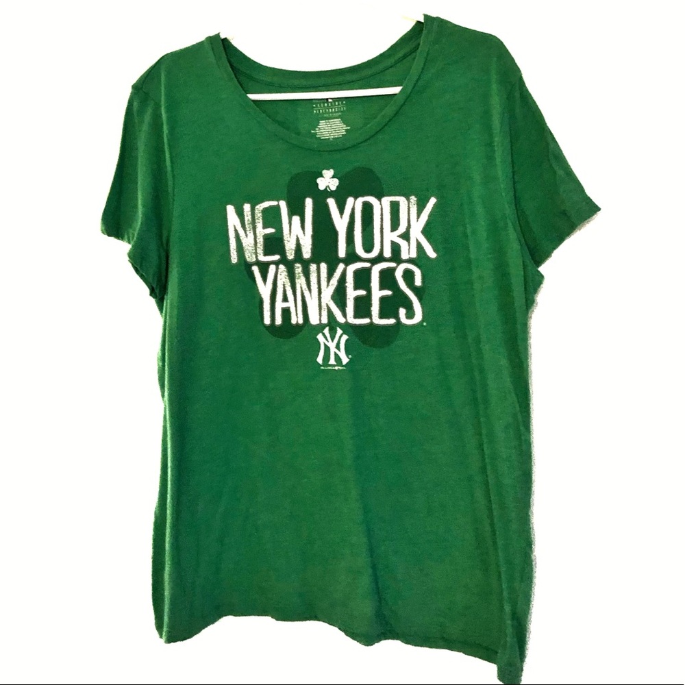 St. Patrick’s Day New York Yankees T-shirt
